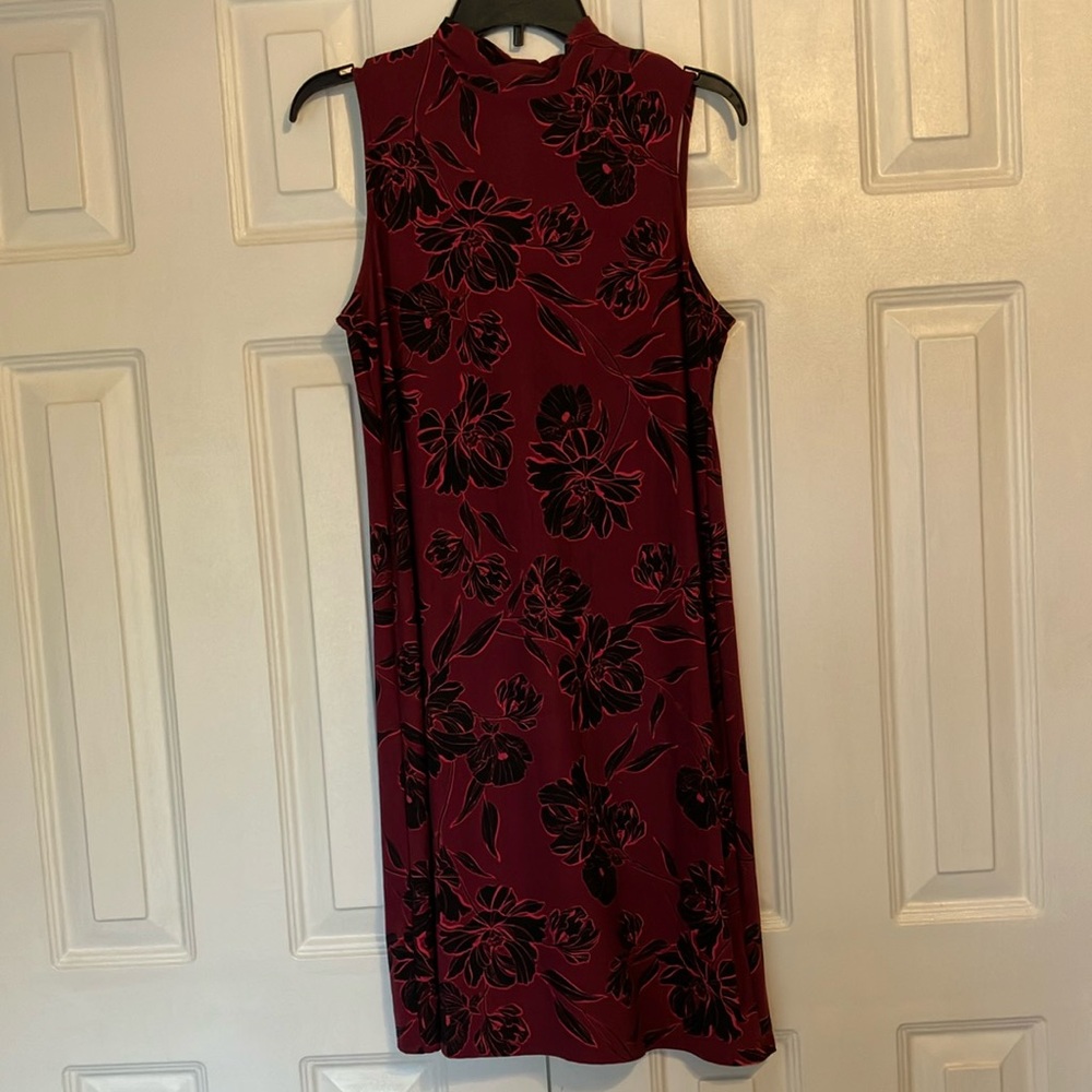 Apt. 9 burgundy and black floral Sheath Midi Dress Mock Neck Sleeveless
